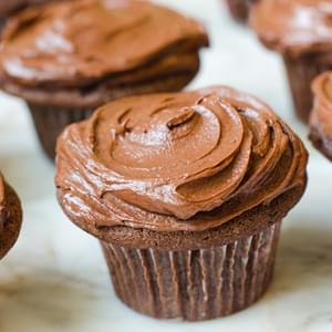 Chocolate Cupcakes with Creamy Chocolate Frosting