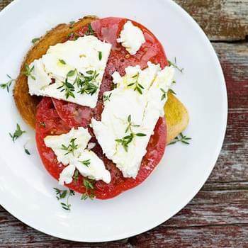 Open-Faced Tomato Feta Sandwiches