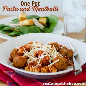 One Pot Pasta and Meatballs