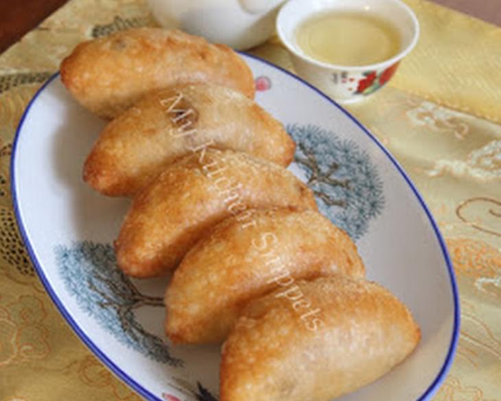 Ham Sui Kok/Fried Crescent Dumplings
