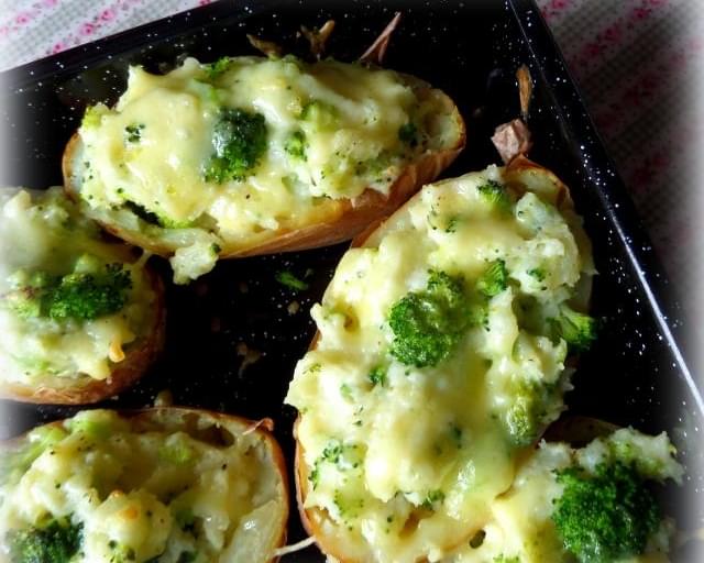 *Cheese and Broccoli Stuffed Potatoes*