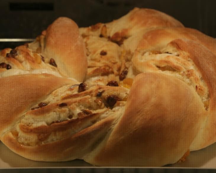 Paul Hollywood's Apricot Couronne - Technical Challenge