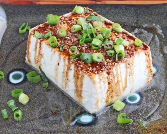 Warm Tofu with Spicy Garlic Soy Sesame Sauce