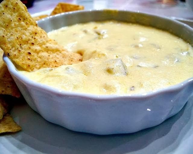 White "Gold" Queso Dip