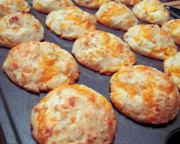 Better than Jim 'N Nick's Cheesy Biscuits