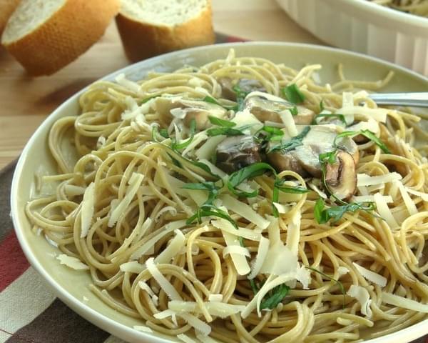 Pasta with Olive Oil, Garlic and Mushrooms