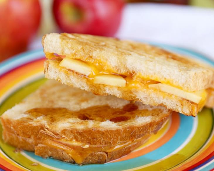 Maple Drizzled Apple-Cinnamon Grilled Cheese Sandwiches
