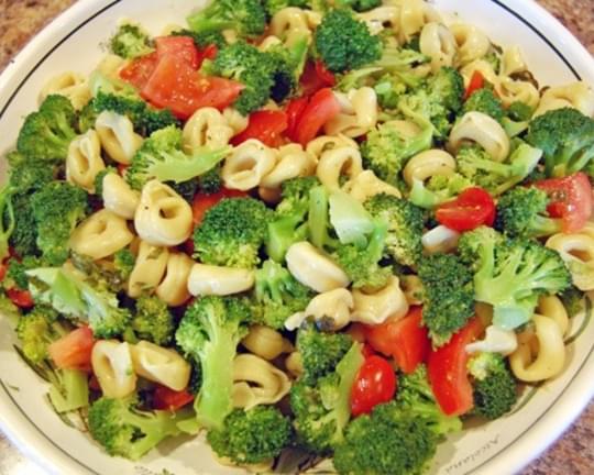 Broccoli Tomato Tortellini Salad