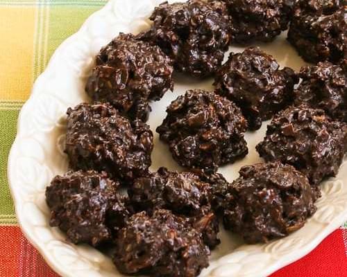 Low-Sugar and Flourless Chocolate Coconut Drops with Almonds
