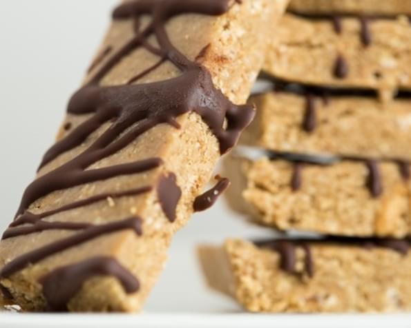 Quick 'n Easy No-Bake Protein Bars