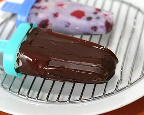 Chocolate Dipped White Chocolate-Berry Popsicles