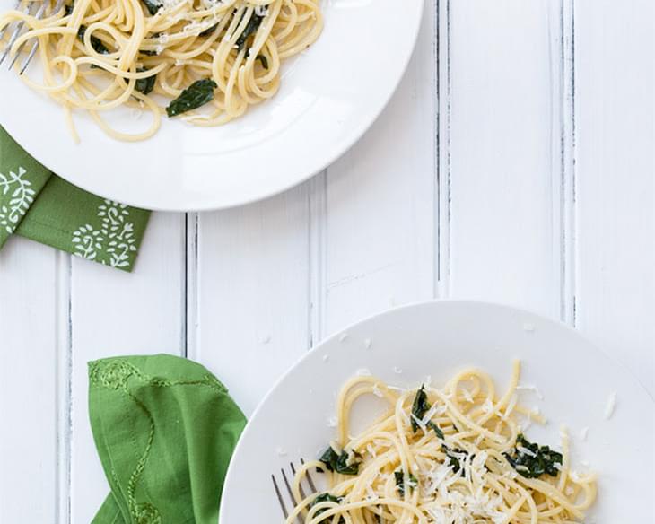 Spinach and Garlic Spaghetti with Pecorino