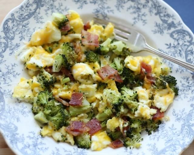 Cheesy Broccoli and Bacon Scramble