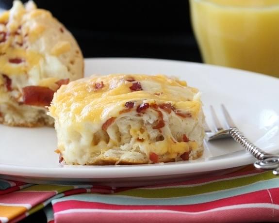 Easy Cheesy Bacon Biscuit Pull-Aparts