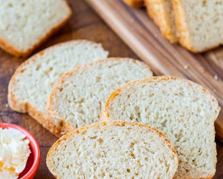 Soft and Fluffy Sandwich Bread (vegan)