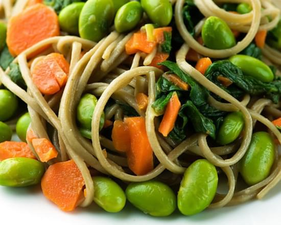 Soba Noodles with Edamame, Carrots and Spinach