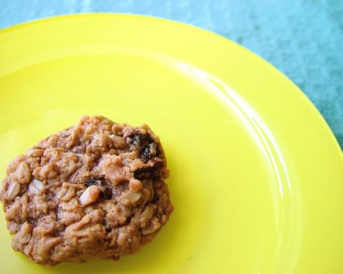 Giant Old-Fashioned Oatmeal Cookies