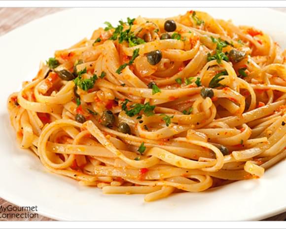 Linguine with Roasted Red Pepper Sauce