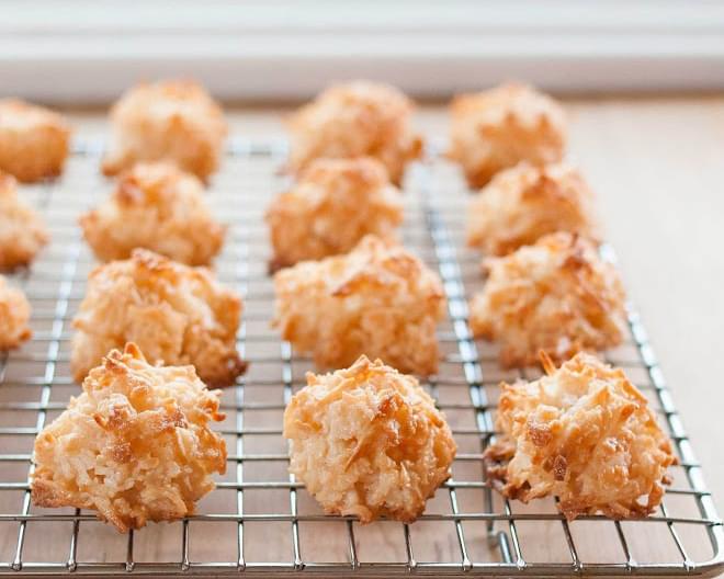 How to Make the Easiest Coconut Macaroons