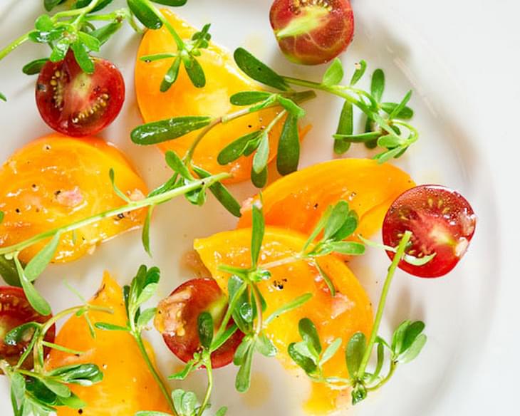 Tomato Purslane Salad with White Peach Dressing
