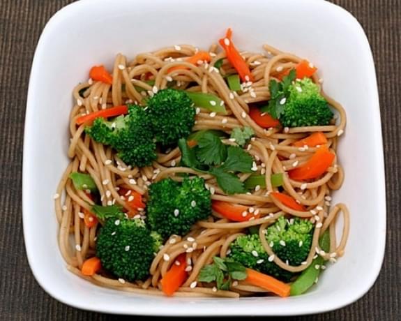 Whole Wheat Noodles with Peanut Sauce and Vegetables