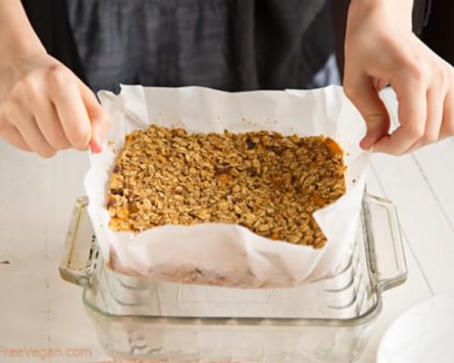 Peach Oatmeal Bars