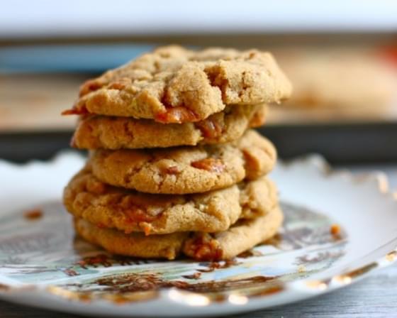 Chewy Caramel Apple Chip Cookies