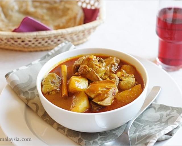 Chicken Curry with Potatoes