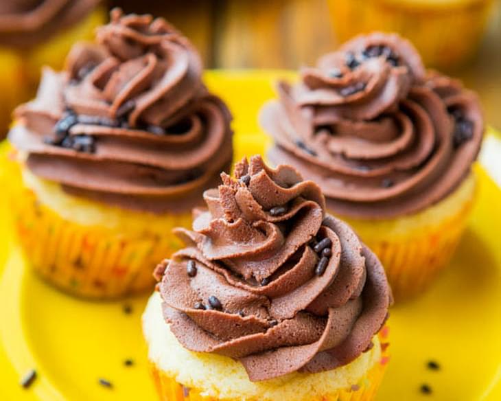 Classic Yellow Cupcakes with Chocolate Buttercream Frosting