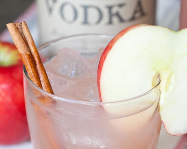 The Best Homemade Apple Cider Cocktail Ever!