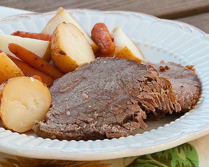 Slow Cooker Summer Roast with Sweet Carrots