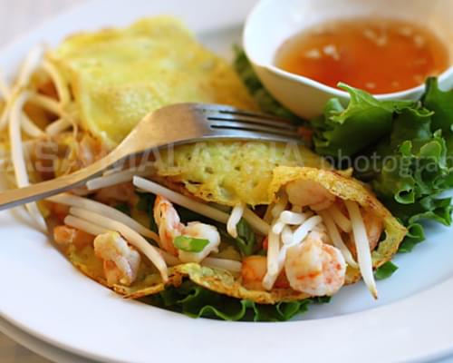 Banh Xeo Recipe (Vietnames Coconut Crepes with Pork, Shrimp, and Bean Sprouts)