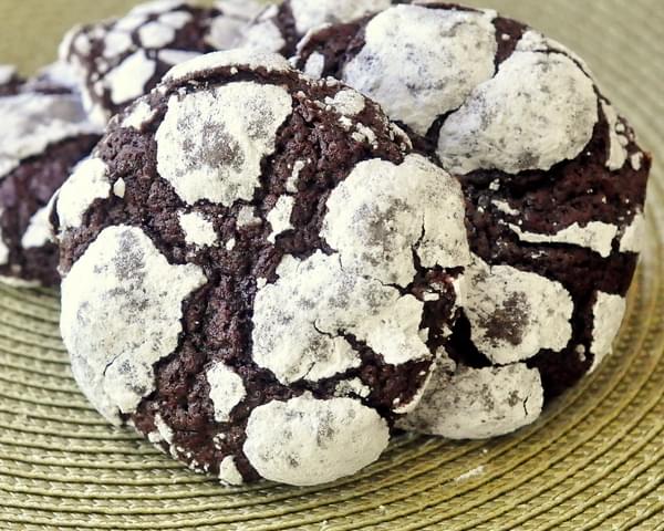Foolproof Chocolate Crackle Cookies