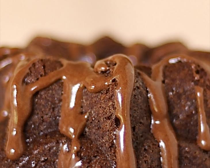 Mini Chocolate Bundt Cakes with Peanut Butter Filling