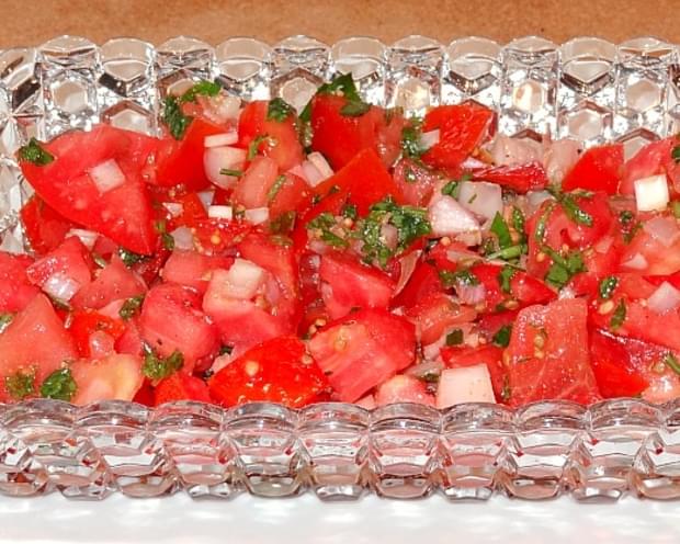 Tomato Salad with Spices and Herbs
