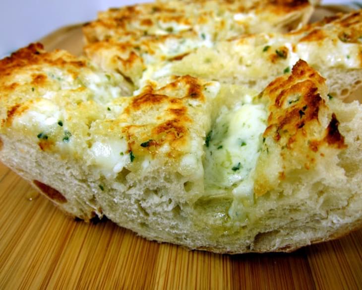 Gorgonzola Garlic Bread
