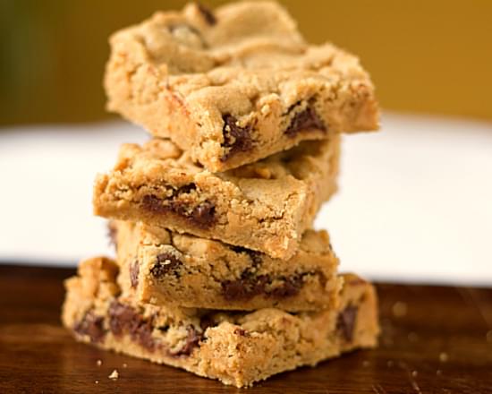 Peanut Butter Chocolate Chip Cookie Bars