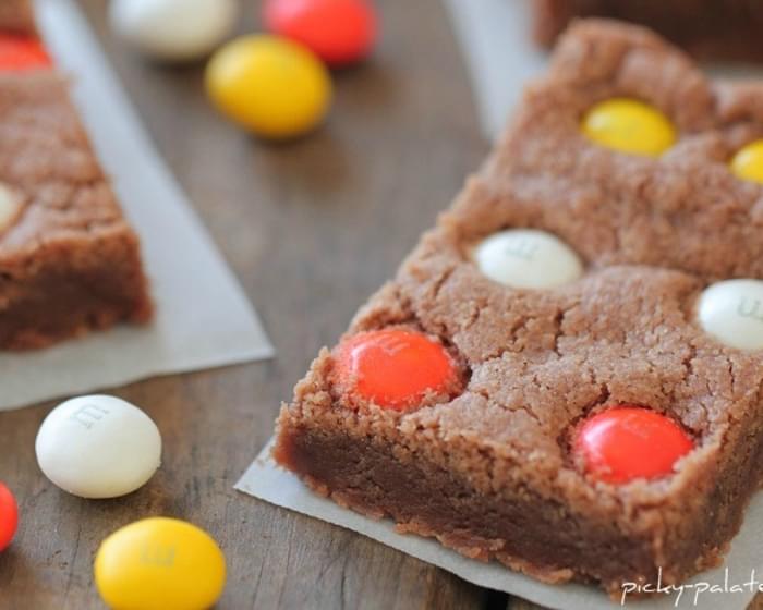 Chocolate Shortbread Bars with White Chocolate Candy Corn M&M's