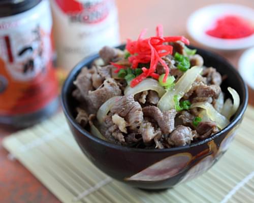 Gyudon Recipe (Japanese Beef Bowl)