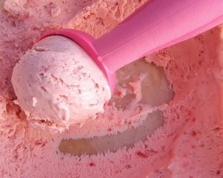 Easy Strawberry Ice Cream