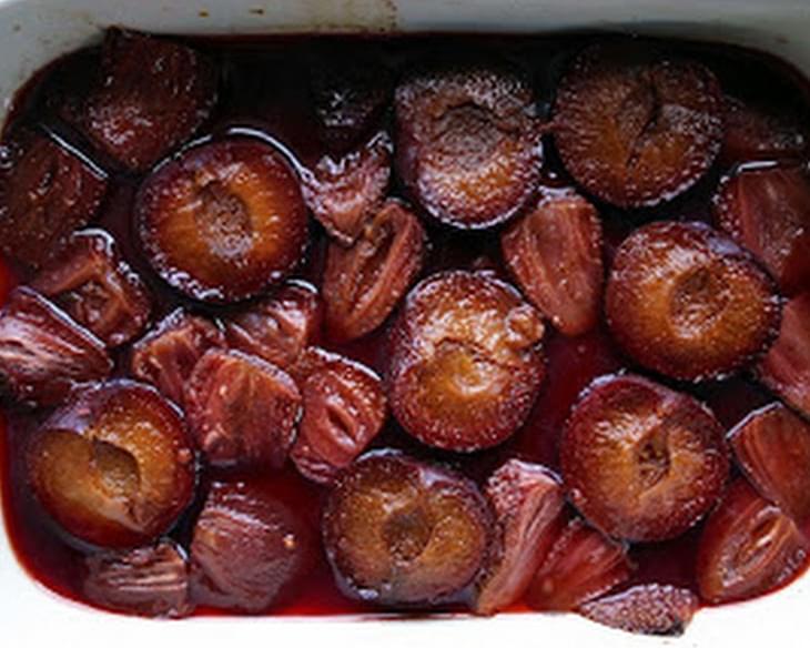 Baked Plums And Strawberries With Ginger And Balsamic