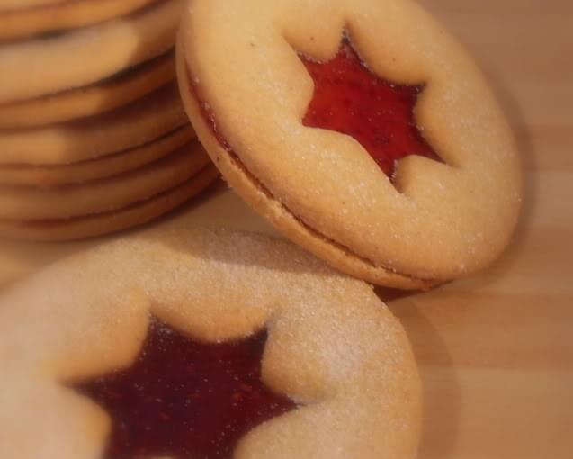 *Linzer Cookies*