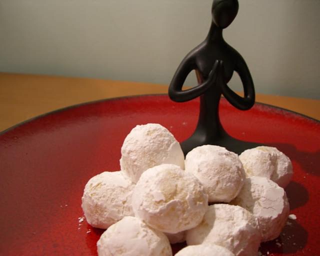 White Chocolate Truffles with Peppermint