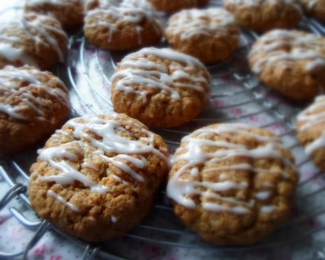 Honeyed Apricot, Oat and Walnut Cookies (Biscuits)