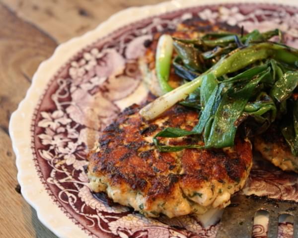 Asian Salmon Burgers with Grilled Scallions