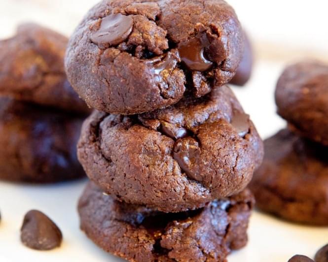 Thick and Soft Chocolate Peanut Butter Cookies (gluten-free)