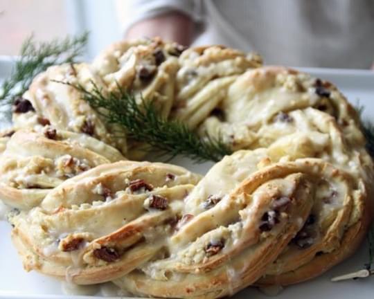 Holiday Breakfast Wreath with Cranberry-Almond Filling