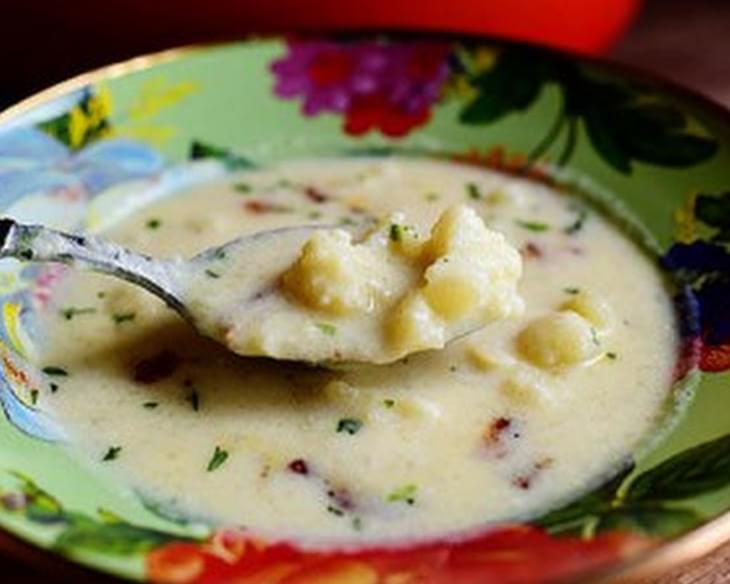 Cheesy Cauliflower Soup