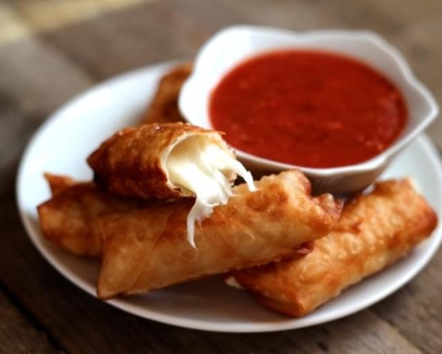 Wonton Mozzarella Sticks