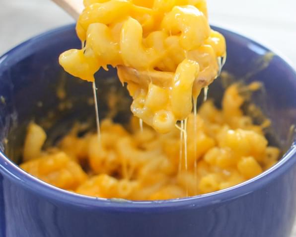 Macaroni and Cheese in a Mug